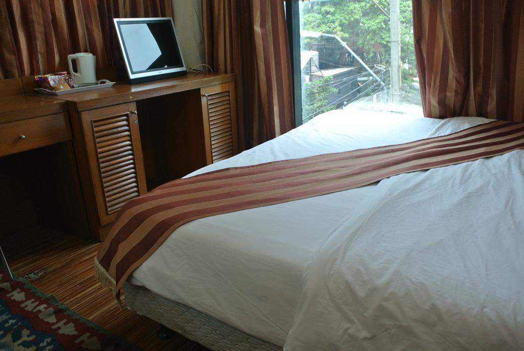 Sun City Hotel Bangkok Luaran gambar