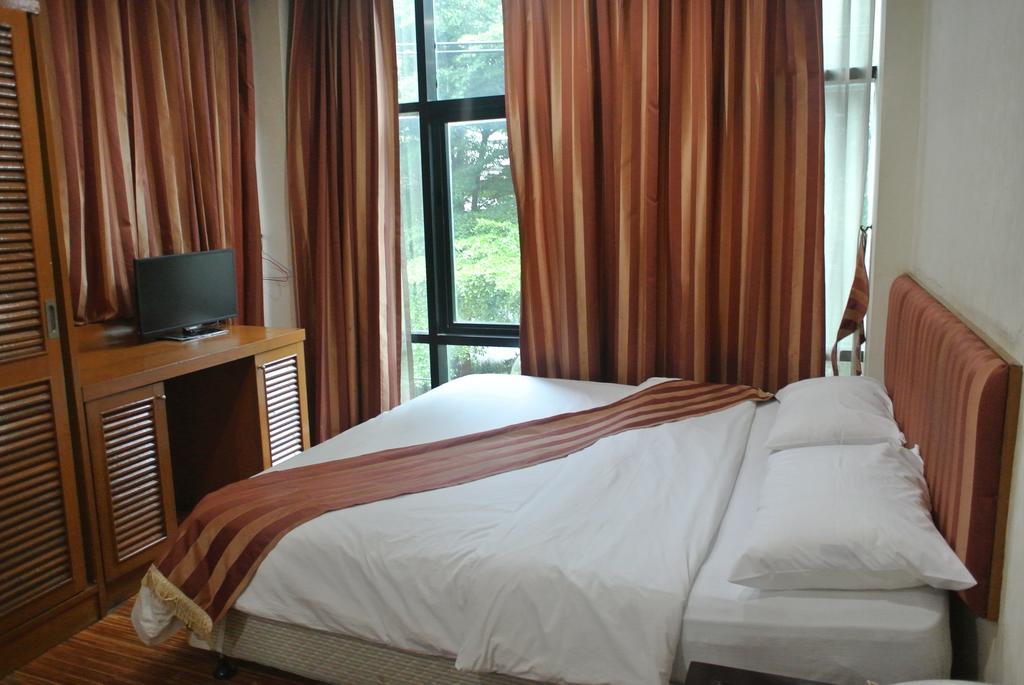 Sun City Hotel Bangkok Luaran gambar