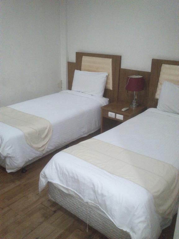 Sun City Hotel Bangkok Luaran gambar
