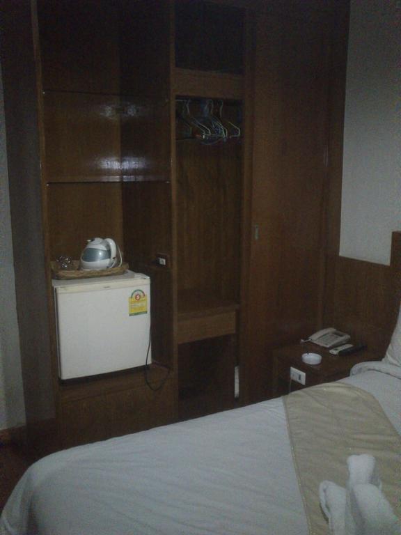 Sun City Hotel Bangkok Luaran gambar