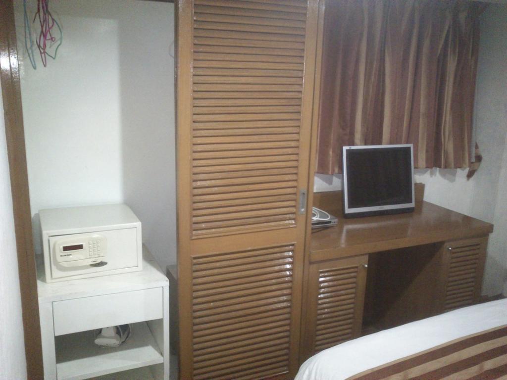 Sun City Hotel Bangkok Luaran gambar